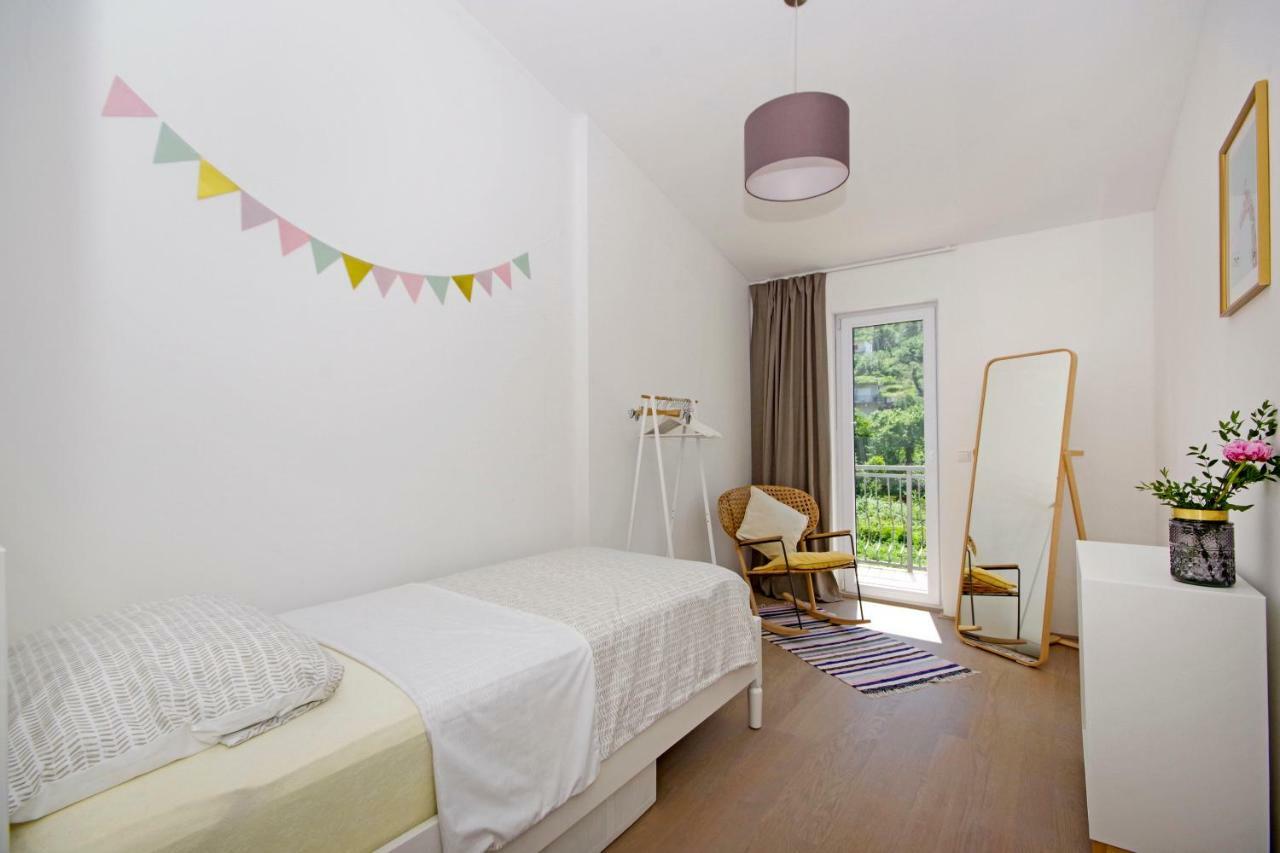 Manuela Apartman Podstrana Kültér fotó