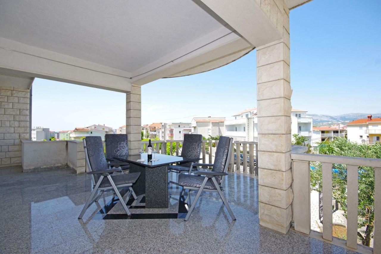 Manuela Apartman Podstrana Kültér fotó