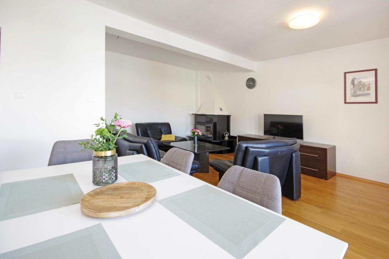 Manuela Apartman Podstrana Kültér fotó